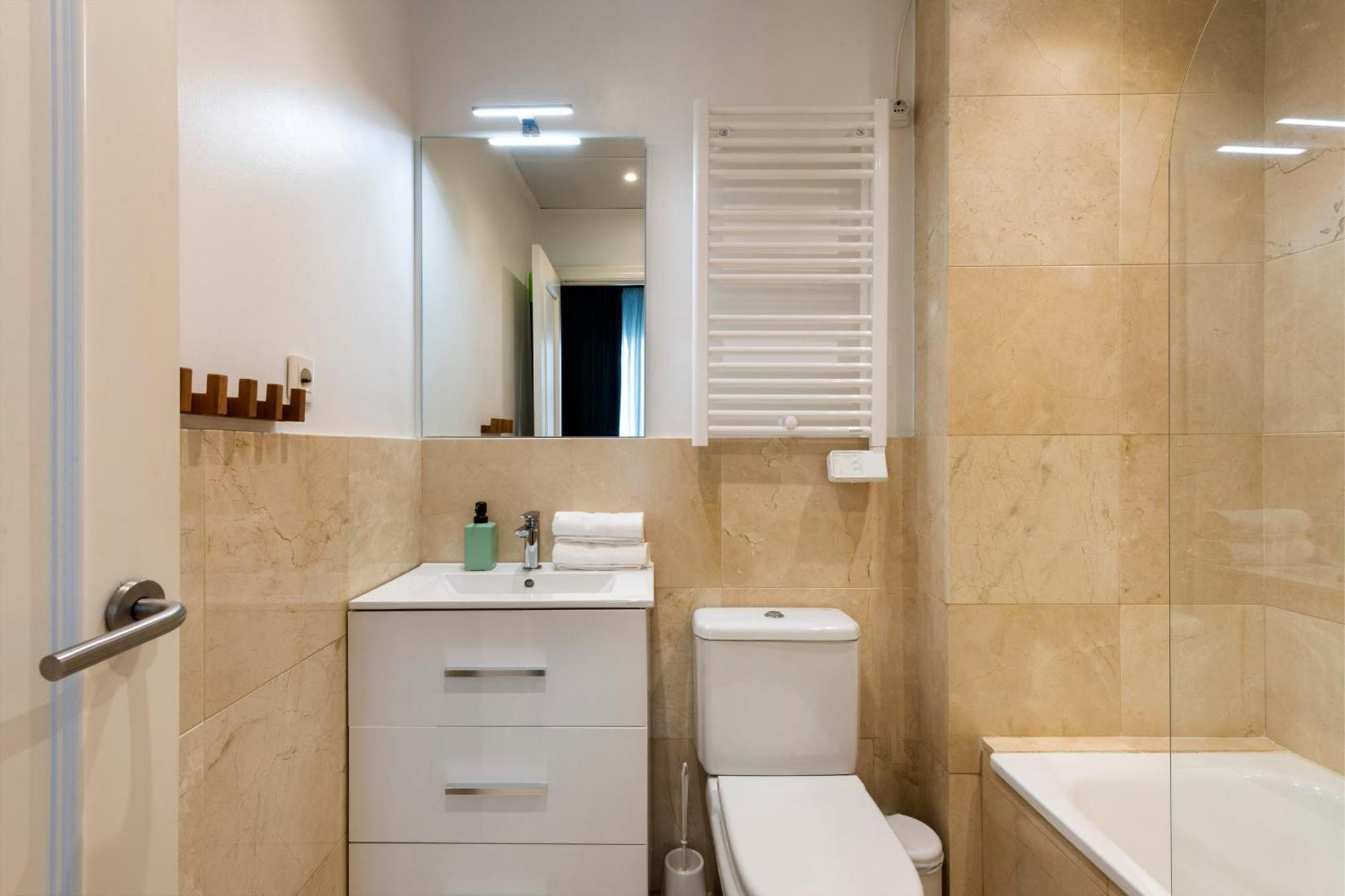 Misterhost Santiago Centrico Y Acogedor Con Piscina - Casco Historico Apartment Sevilla Bagian luar foto
